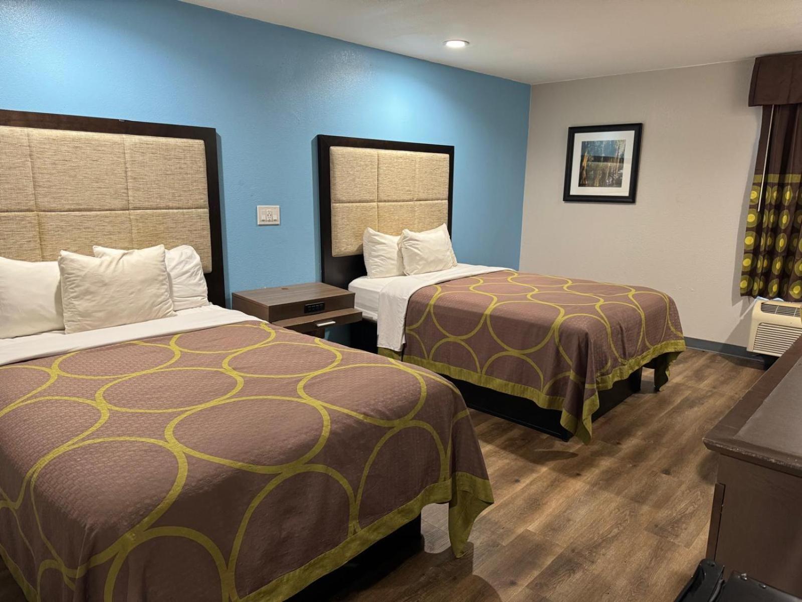 Executive Inn Baker Bagian luar foto